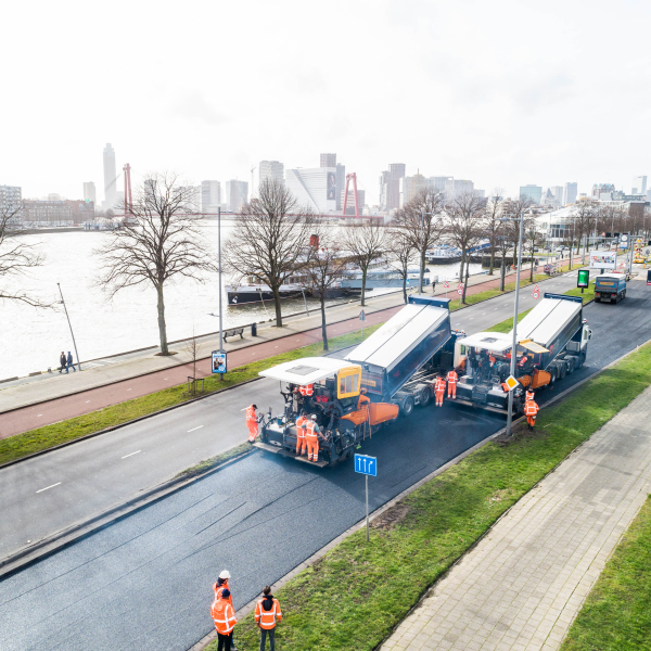 Asfalteren Maasboulevaard gemeente Rotterdam 